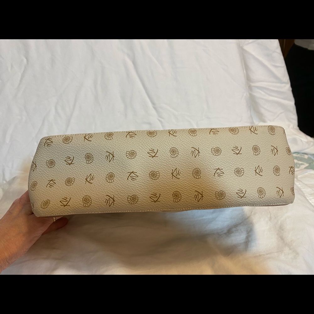 Kenzie Handbag - Picture 7 of 7